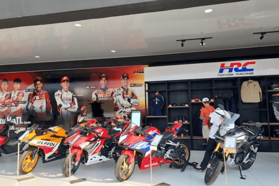 Menghadirkan Gaya dan Keselamatan Berkendara dengan Produk Honda di MotoGP Mandalika 2023